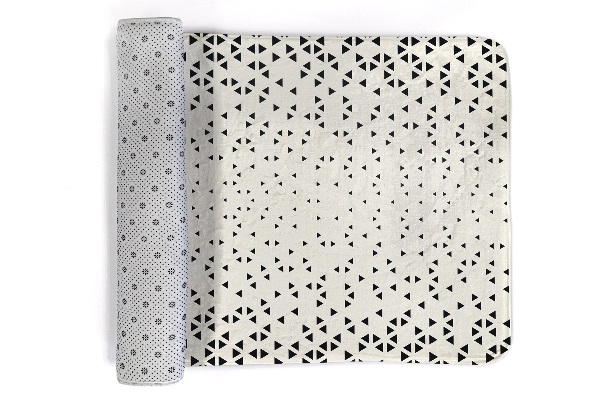 Rug Pattern with triangles