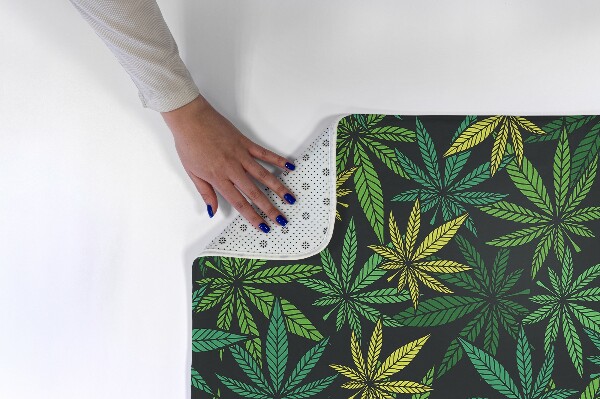 Rug Hemp leaves