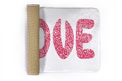 Rug LOVE lettering