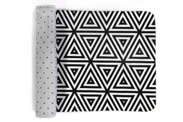 Rug Triangular geometric mosaic