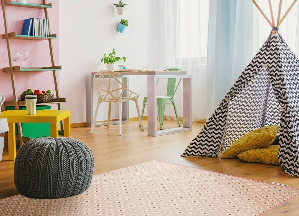 Vinyl interior carpet Pink oriental pattern