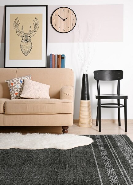 Universal vinyl rug African pattern