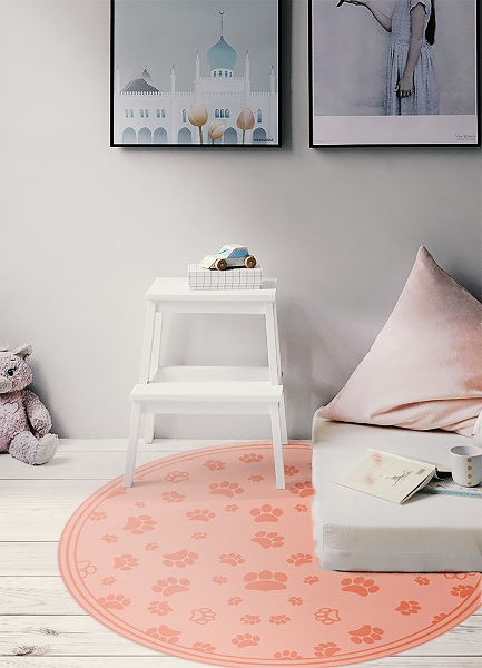 Round vinyl rug paw prints