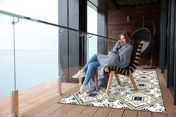 Outdoor carpet for terrace geometric pattern