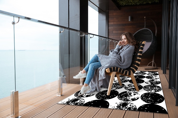 Outdoor terrace carpet black circles