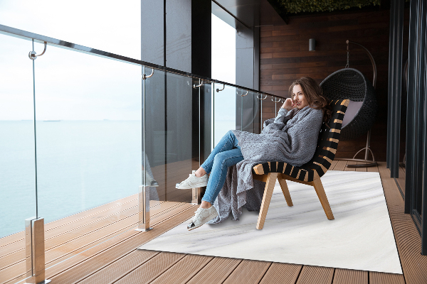 Outdoor carpet for terrace Marble winter slope