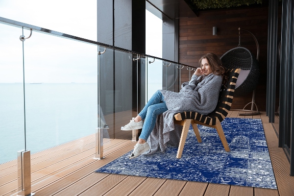 Outdoor mat for patio chaotic tiles