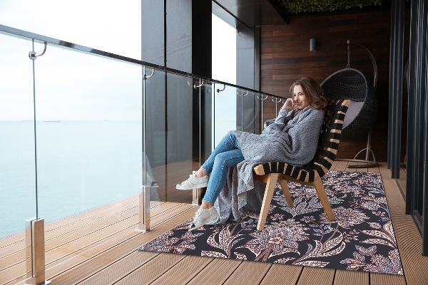 Carpet for terrace garden balcony Paisley print