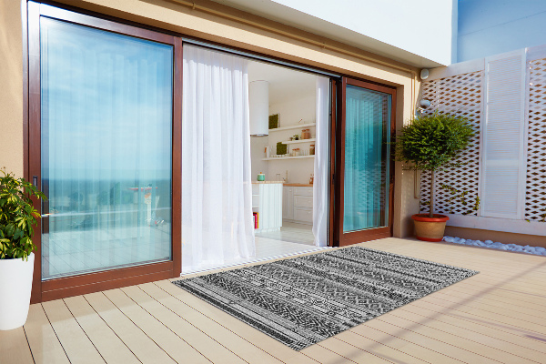 Outdoor carpet for terrace geometric diamonds