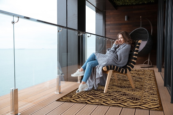 Modern balcony rug ethnic pattern