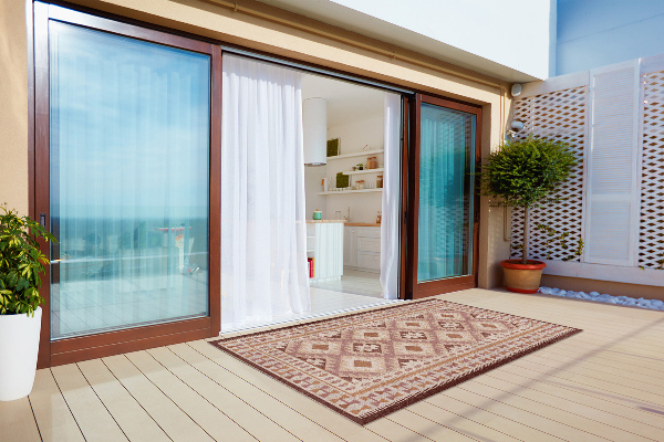 Outdoor rug for terrace vintage pattern