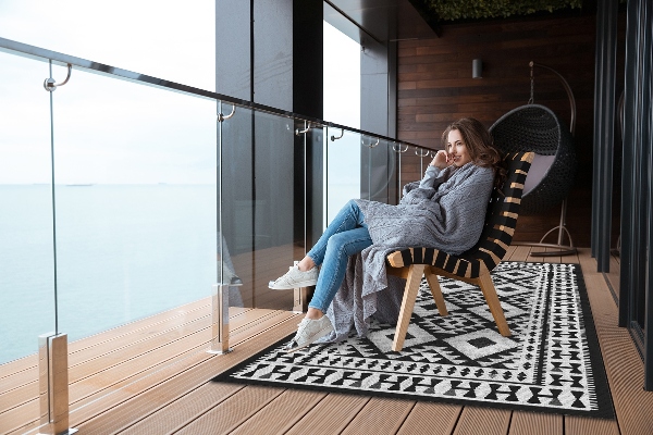 Outdoor carpet for balcony terrace retro pattern