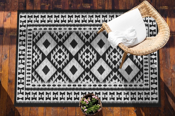 Outdoor carpet for balcony terrace retro pattern