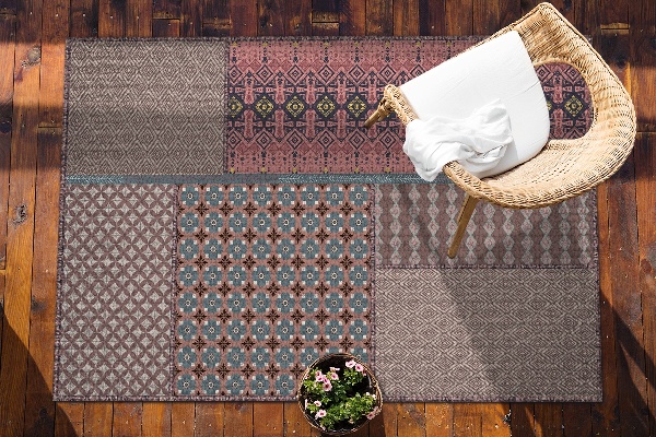 Modern balcony rug Aztec pattern