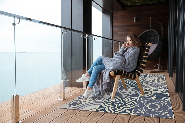 Outdoor terrace carpet retro patterns