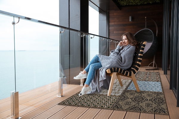 Outdoor terrace carpet mix patterns