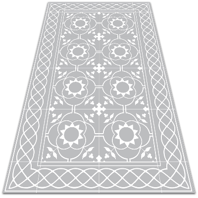 Outdoor mat for patio symmetrical pattern