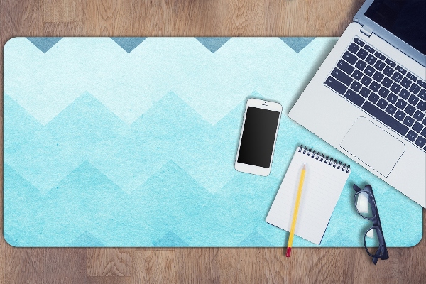 Desk mat blue zigzags