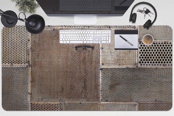 Full desk protector The metal floor