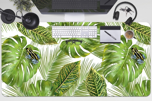Full desk mat Frog on a leaf