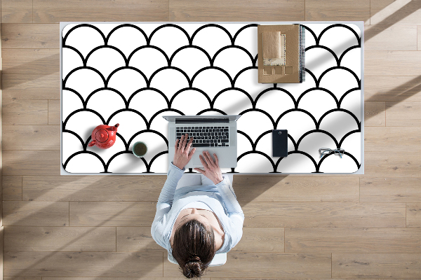 Full desk protector scallop pattern