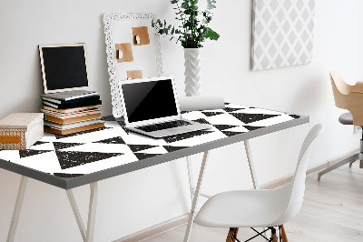 Full desk protector Black and white triangles