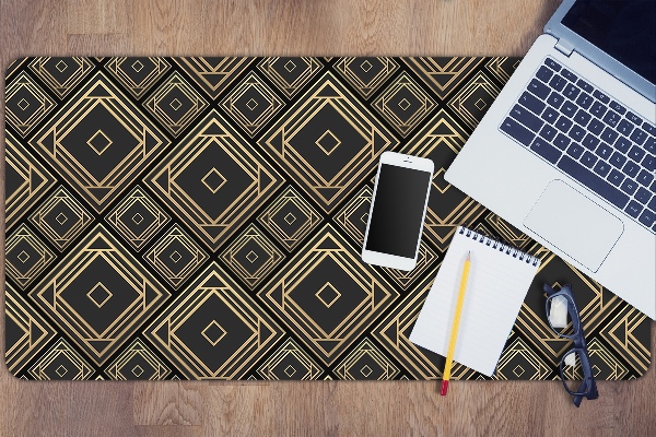 Desk mat geometric illusion