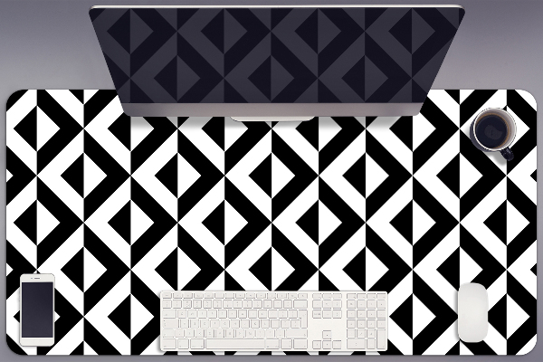 Desk mat geometric illusion