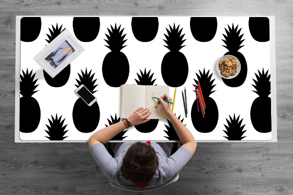 Full desk mat black pineapples