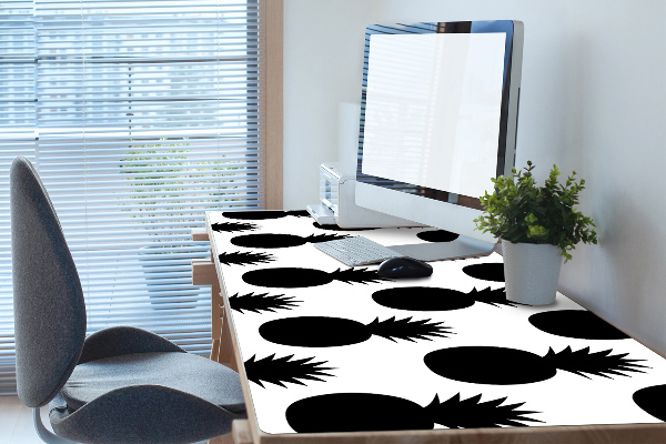 Full desk mat black pineapples
