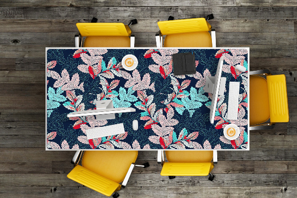 Full desk mat leafy pattern