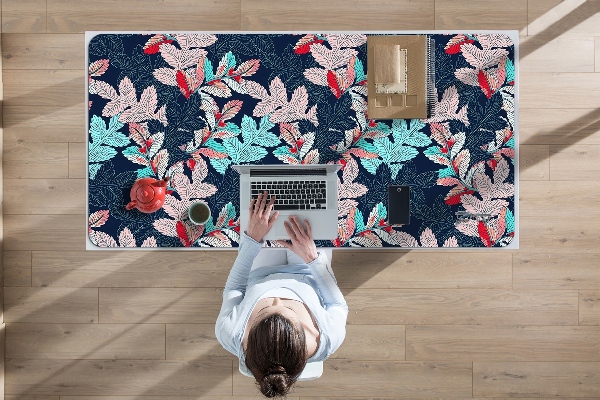 Full desk mat leafy pattern