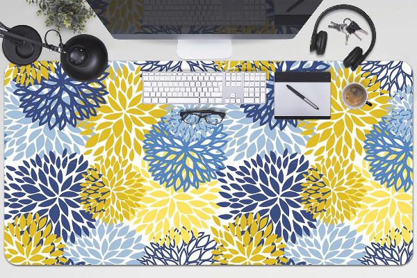 Desk mat chrysanthemum flowers