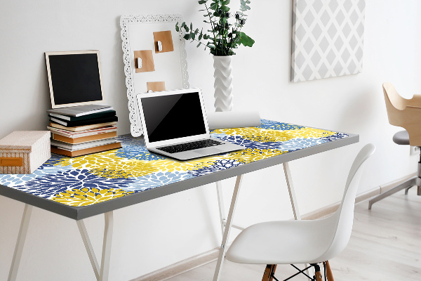 Desk mat chrysanthemum flowers