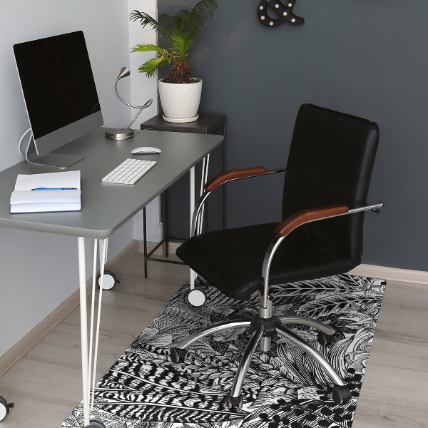 Chair mat Black and white leaves