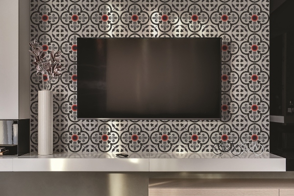Bathroom wall panel Flowers and royal motifs