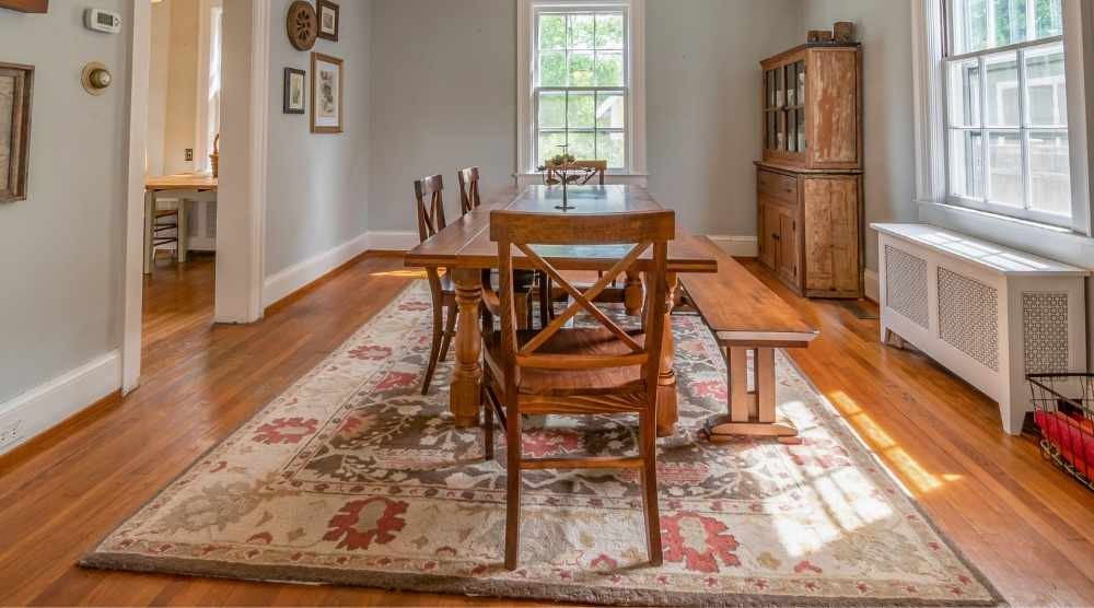 Rug under the dining table